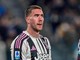 Juventus, Vlahovic litiga con Locatelli in campo: multa della società Juventus, Vlahovic litiga con Locatelli in campo: multa della società