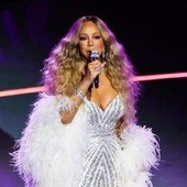 Mariah Carey e il segreto del 'gobbo' nella cerimonia di Milano Cortina