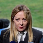 Haters contro Roccella, Meloni: "Commenti ignobili e disumani fanno rabbrividire"