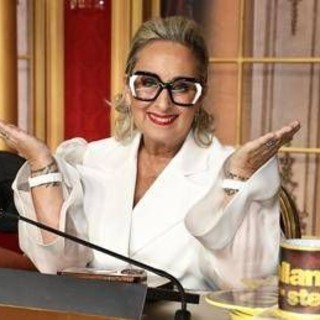 Carolyn Smith oggi a Verissimo, la lotta contro il tumore Carolyn Smith oggi a Verissimo, la lotta contro il tumore