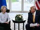 von der Leyen e la 'tattica dell'opossum' con Trump: gesti e sguardi, l'analisi