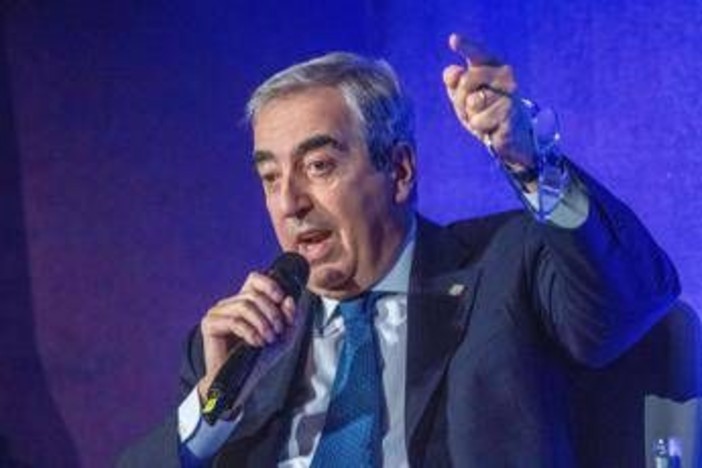 Gasparri: &quot;Mi attaccano per parole su Goracci? Da lei affermazioni false e incaute, si scusi&quot;