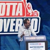 Lega, Salvini riconfermato segretario con 465 voti: "Saremo secondo partito, stop armi a Kiev" Lega, Salvini riconfermato segretario con 465 voti: "Saremo secondo partito, stop armi a Kiev"