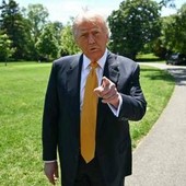 Iran-Usa, Trump frena: "Accordo vicino ma non c'è fretta" Iran-Usa, Trump frena: "Accordo vicino ma non c'è fretta"