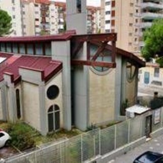 Neonato morto in culla termica Bari, parroco rinviato a giudizio