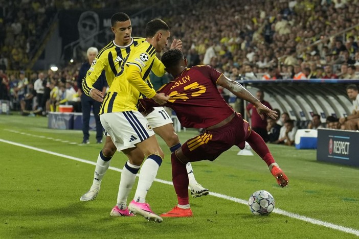 La Roma riabbraccia la Champions con un pari in Turchia La Roma riabbraccia la Champions con un pari in Turchia