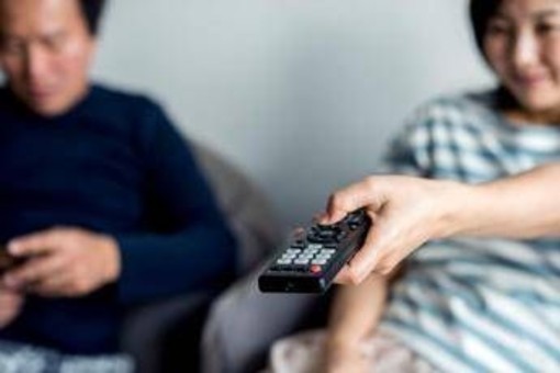 Ascolti tv, 'Makari' torna su Rai1 e vince la serata con il 19,6%