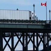 Trump sospende dazi del 50% al Canada: "Presto un accordo" Trump sospende dazi del 50% al Canada: "Presto un accordo"