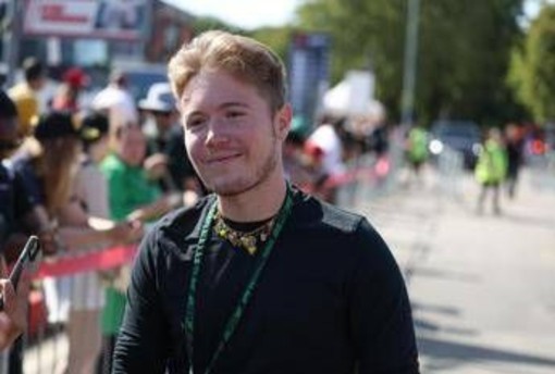 Alfa non sarà a Sanremo: "Dopo due anni di tour, mi prendo una pausa" Alfa non sarà a Sanremo: "Dopo due anni di tour, mi prendo una pausa"