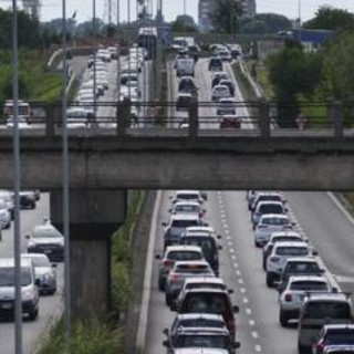Controesodo, Codacons: "Caos tra cantieri e caro carburanti, odissea per gli automobilisti"