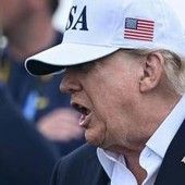 Trump: "Il problema dell'IA è solo il nome: chiamiamola Intelligenza Suprema"