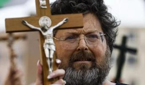 Caso Adinolfi, legali presentano istanza al Tribunale del Riesame: "Verso di lui una persecuzione" Caso Adinolfi, legali presentano istanza al Tribunale del Riesame: "Verso di lui una persecuzione"