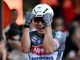 Vuelta, Philipsen vince allo sprint la prima tappa e conquista la maglia rossa