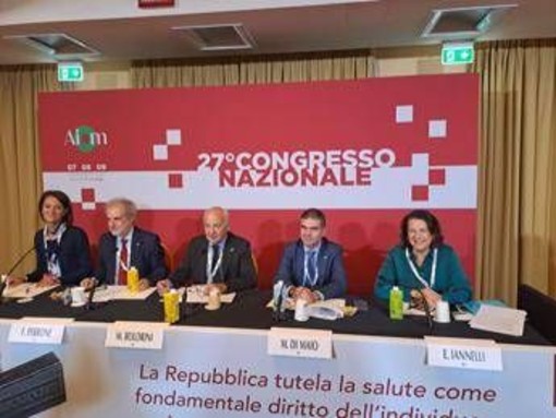 Tumori, Aiom: "16% donne costrette a lasciare il lavoro dopo la diagnosi" Tumori, Aiom: "16% donne costrette a lasciare il lavoro dopo la diagnosi"