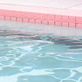 Bimba di 4 anni annega nella piscina dell'albergo a Milano Marittima Bimba di 4 anni annega nella piscina dell'albergo a Milano Marittima