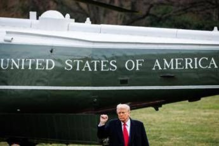 Trump domani al Congresso per lo stato dell'Unione, ma il tycoon sprofonda nei sondaggi Trump domani al Congresso per lo stato dell'Unione, ma il tycoon sprofonda nei sondaggi