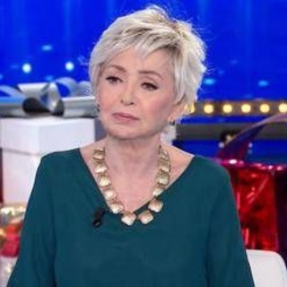 Domenica In, Enrica Bonaccorti e la malattia: "Sono in un limbo, aspetto risposte" Domenica In, Enrica Bonaccorti e la malattia: "Sono in un limbo, aspetto risposte"