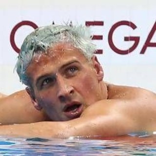 Lochte vende all'asta (causa divorzio) i tre ori vinti alle Olimpiadi per quasi 400mila euro Lochte vende all'asta (causa divorzio) i tre ori vinti alle Olimpiadi per quasi 400mila euro