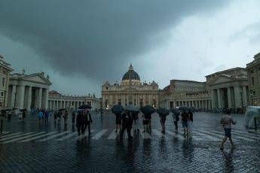 Meteo, arriva il maltempo: pioggia e temporali da Nord a Sud, poi torna il caldo Meteo, arriva il maltempo: pioggia e temporali da Nord a Sud, poi torna il caldo