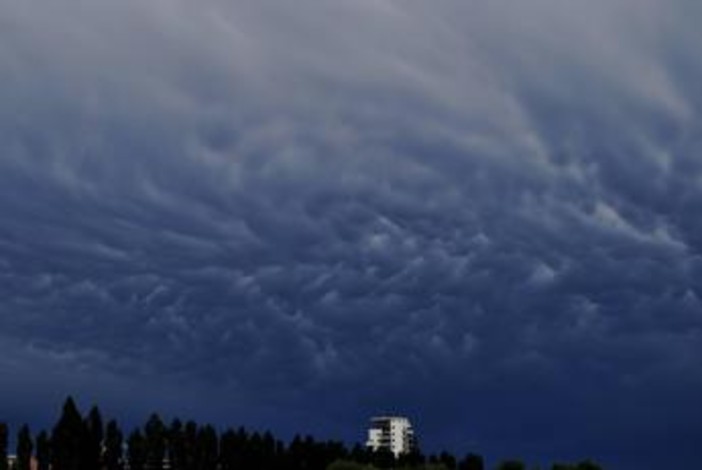 Temporali e calo termico, il meteorologo avverte: "Solo breve tregua dall'afa"
