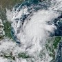 Uragano Isaias, cresce l’allerta negli Usa: evacuazioni e scuole chiuse in Florida e Alabama