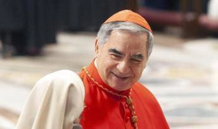 Papa, la 'dama vaticana' Marogna: &quot;Becciu pontefice? Fantareligione, ma glielo auguro&quot;
