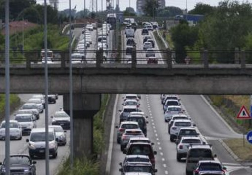 Bollo auto, Ue valuterà esenzione: "Fondi Pnrr basati sui risultati"