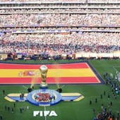 Rodri alza la coppa, Argentina si volta di spalle. In Spagna: "È una vergogna" Rodri alza la coppa, Argentina si volta di spalle. In Spagna: "È una vergogna"
