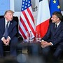 Leader al G7, Trump incontra Macron: "Stretto di Hormuz sarà completamente aperto venerdì"