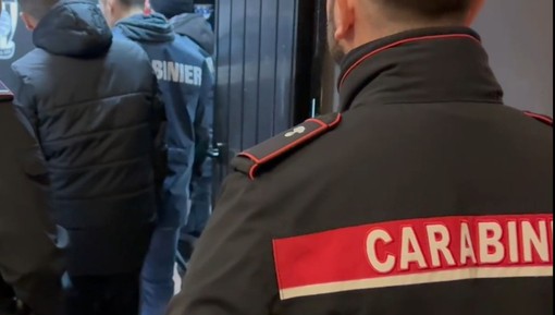 Roma, manomettevano sportelli bancomat per rubare denaro, arrestati tre rumeni Roma, manomettevano sportelli bancomat per rubare denaro, arrestati tre rumeni