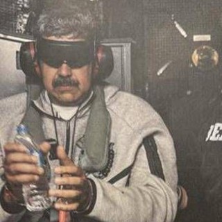 Maduro, la foto di Trump diventa uno spot: boom vendite per la felpa Maduro, la foto di Trump diventa uno spot: boom vendite per la felpa