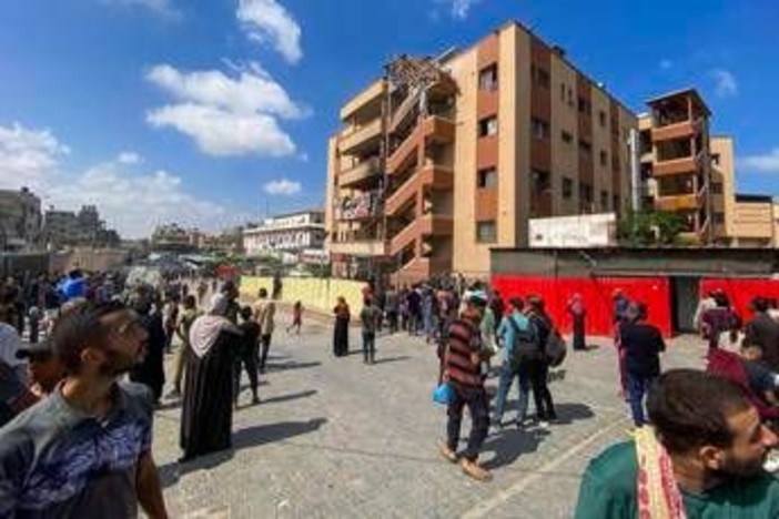 Gaza: &quot;Raid di Israele su ospedale Nasser, 14 morti tra cui quattro giornalisti&quot;