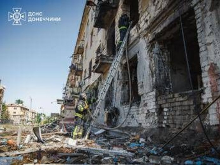 Ucraina sotto attacco, raid russi con centinaia di droni. Mosca avvia tre giorni di esercitazioni nucleari Ucraina sotto attacco, raid russi con centinaia di droni. Mosca avvia tre giorni di esercitazioni nucleari