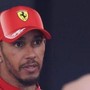 Hamilton difende Vasseur: "E' la persona giusta, puntate il dito su chi è più in alto" Hamilton difende Vasseur: "E' la persona giusta, puntate il dito su chi è più in alto"