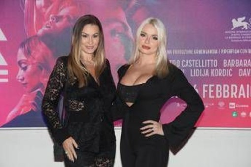 Verissimo, Mercedesz Henger: "Ho avuto un'infezione in gravidanza. Il rapimento? Non ricordo nulla" Verissimo, Mercedesz Henger: "Ho avuto un'infezione in gravidanza. Il rapimento? Non ricordo nulla"