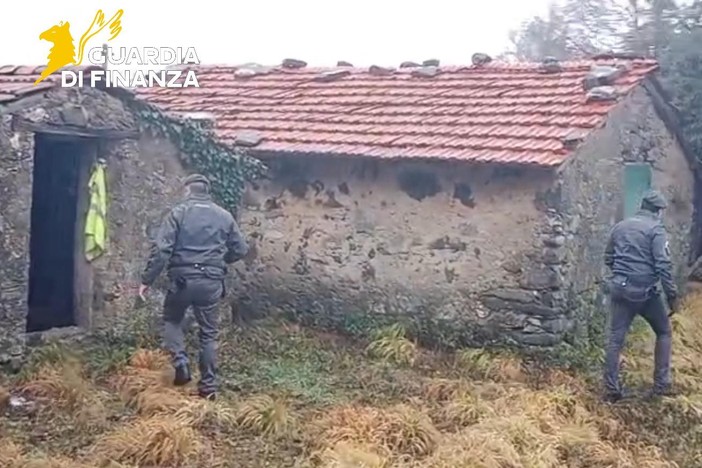 Truffa su bonus edilizi, Gdf Lucca sequestra 10 milioni Truffa su bonus edilizi, Gdf Lucca sequestra 10 milioni