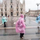Meteo, cede l’anticiclone: arrivano piogge e rovesci a partire dal Nord-Ovest Meteo, cede l’anticiclone: arrivano piogge e rovesci a partire dal Nord-Ovest