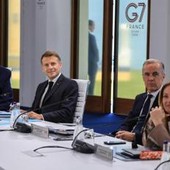 Meloni: "G7 importante, con Trump rapporto immutato". I leader compatti su sostegno a Ucraina