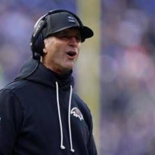 Trump dà consigli alla NFL: "Ingaggiate subito coach Harbaugh" Trump dà consigli alla NFL: "Ingaggiate subito coach Harbaugh"