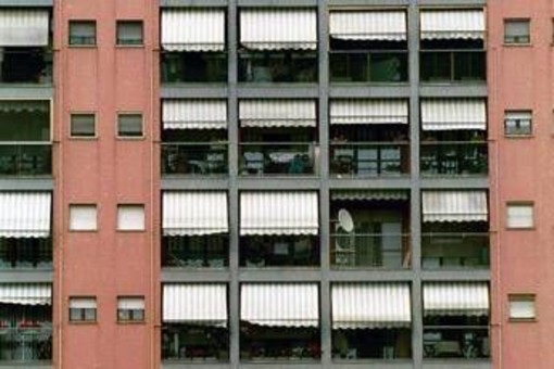 Casa, il piano del governo: prezzi calmierati per giovani coppie Casa, il piano del governo: prezzi calmierati per giovani coppie