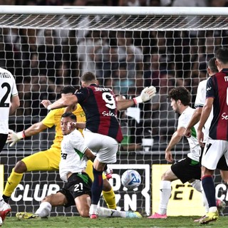 Dovbyk salva il Bologna, il derby col Sassuolo termina 2-2