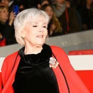 Caterina Caselli compie 80 anni: il Casco d'Oro tra voce, talento e intuizione