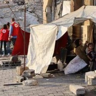 Gaza, Hamas: &quot;Ci serve più tempo per recuperare corpi ostaggi, rispettiamo accordo&quot;