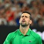 Djokovic si prende un warning e litiga con l'arbitro: "Stavo cercando il mio cappello" Djokovic si prende un warning e litiga con l'arbitro: "Stavo cercando il mio cappello"