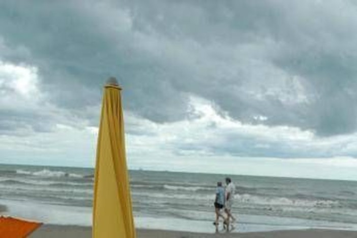Meteo, doppia svolta in arrivo: maltempo, fresco e poi nuovo caldo africano sull’Italia Meteo, doppia svolta in arrivo: maltempo, fresco e poi nuovo caldo africano sull’Italia