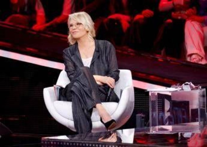 Ascolti sabato 18 aprile, Amici vince il prime time