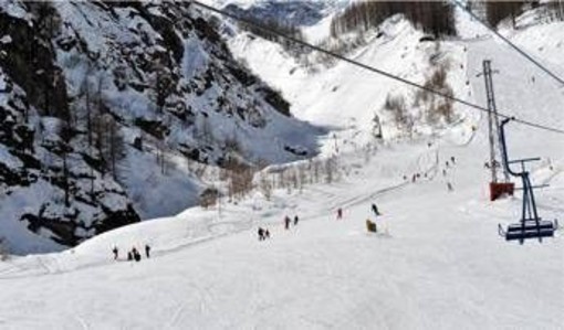 Incidente in funivia a Macugnaga, 2 feriti e 100 bloccati a monte