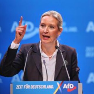 AfD vuole la Germania fuori dall'euro: "E usciremo da Schengen"
