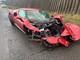 Perde il controllo sul bagnato e si schianta con la Ferrari da 300mila euro: lui illeso, l'auto a pezzi Perde il controllo sul bagnato e si schianta con la Ferrari da 300mila euro: lui illeso, l'auto a pezzi