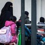 Stop a burqa e niqab a scuola, tetto del 30% agli stranieri in classe: il governo stringe sul dl, oggi in Cdm Stop a burqa e niqab a scuola, tetto del 30% agli stranieri in classe: il governo stringe sul dl, oggi in Cdm